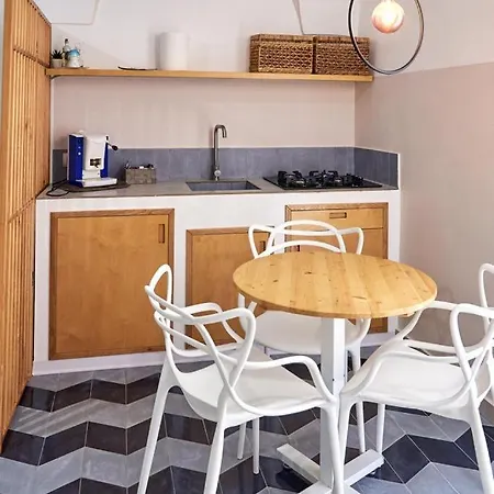 Madama Bed and Breakfast 3*