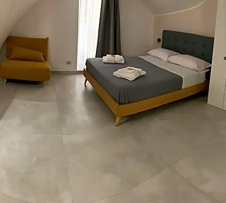 Madama Bed and Breakfast Γκαέτα
