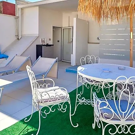 Madama Bed and Breakfast